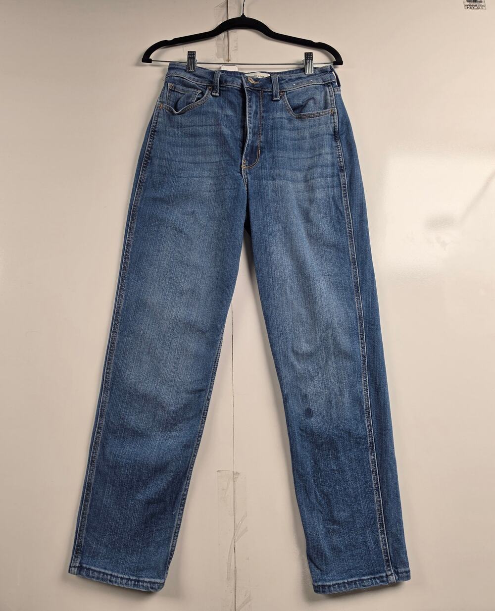 Abercrombie & Fitch The Mom High Rise Jeans 27/4 Straight Leg Blue Denim 0059